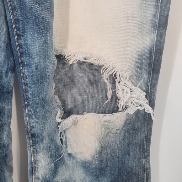 D Squared Distressed Jeans - Picture 2 of 8